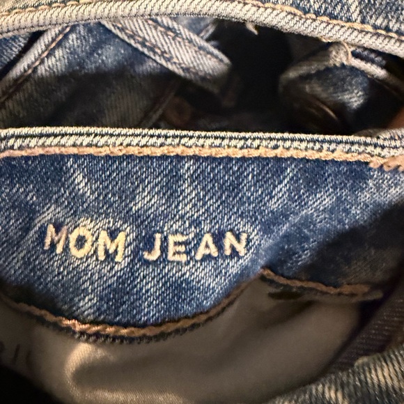 AE Strigid Ripped Mom Jean - Picture 2 of 3